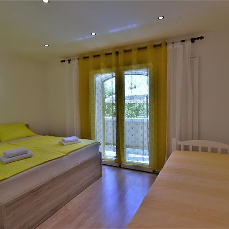 Apartments Fabijanic Barbat na Rabu Екстериор снимка